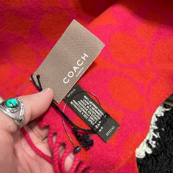 NWT Women’s Coach Signature 100% Merino Wool Fringe Scarf In Red 82” X 8.5” - Picture 9 of 11